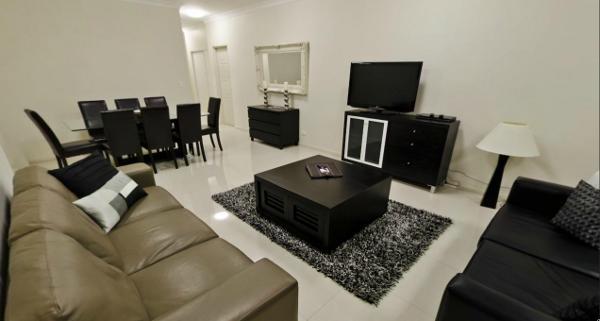 Astina Serviced Apartments - Central Penrith Ruang foto