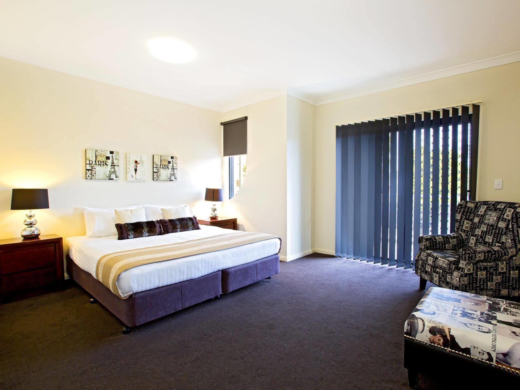 Astina Serviced Apartments - Central Penrith Bagian luar foto