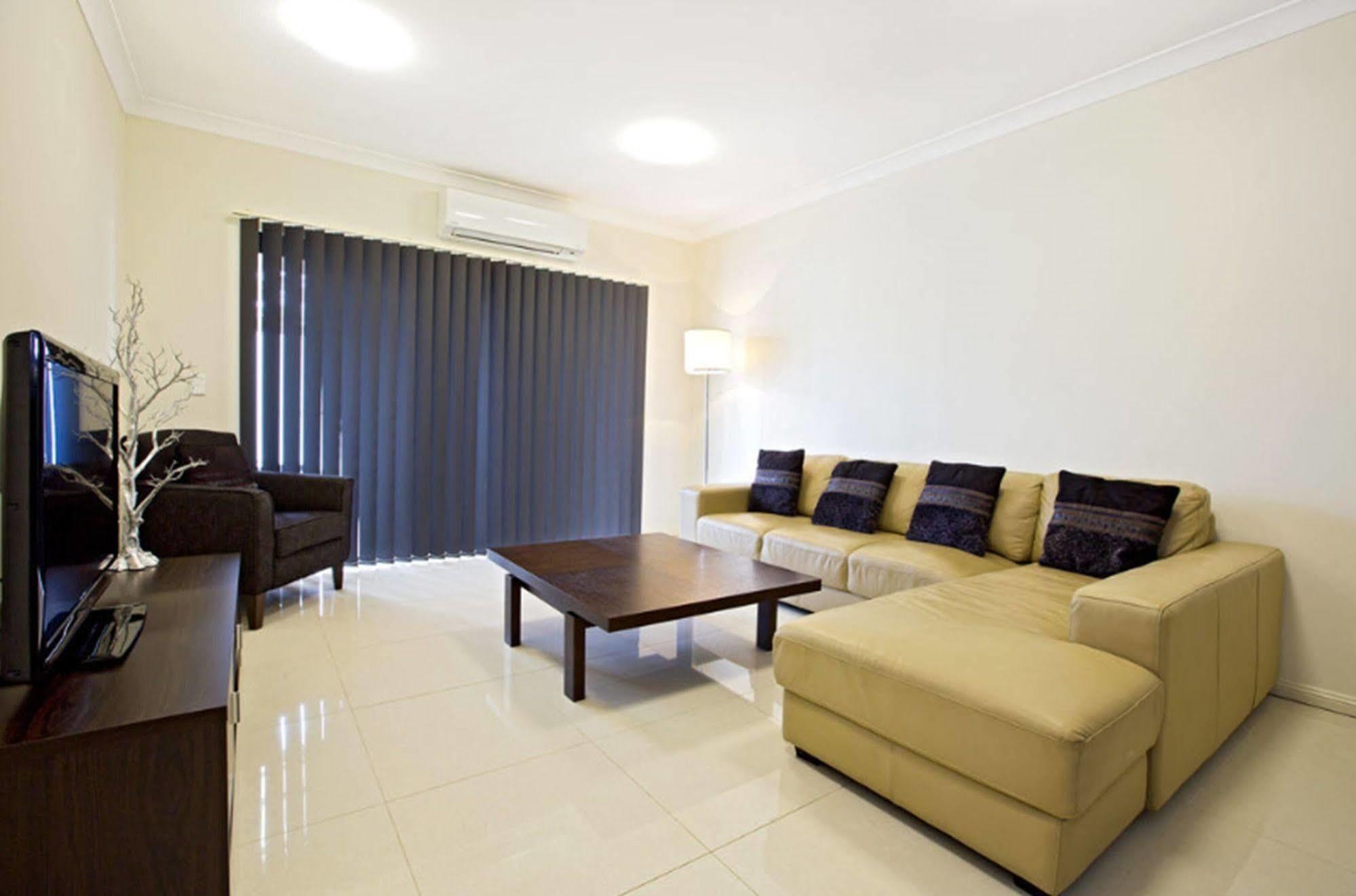 Astina Serviced Apartments - Central Penrith Bagian luar foto