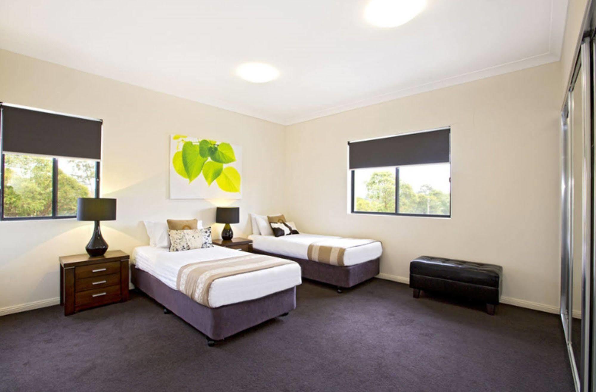 Astina Serviced Apartments - Central Penrith Bagian luar foto